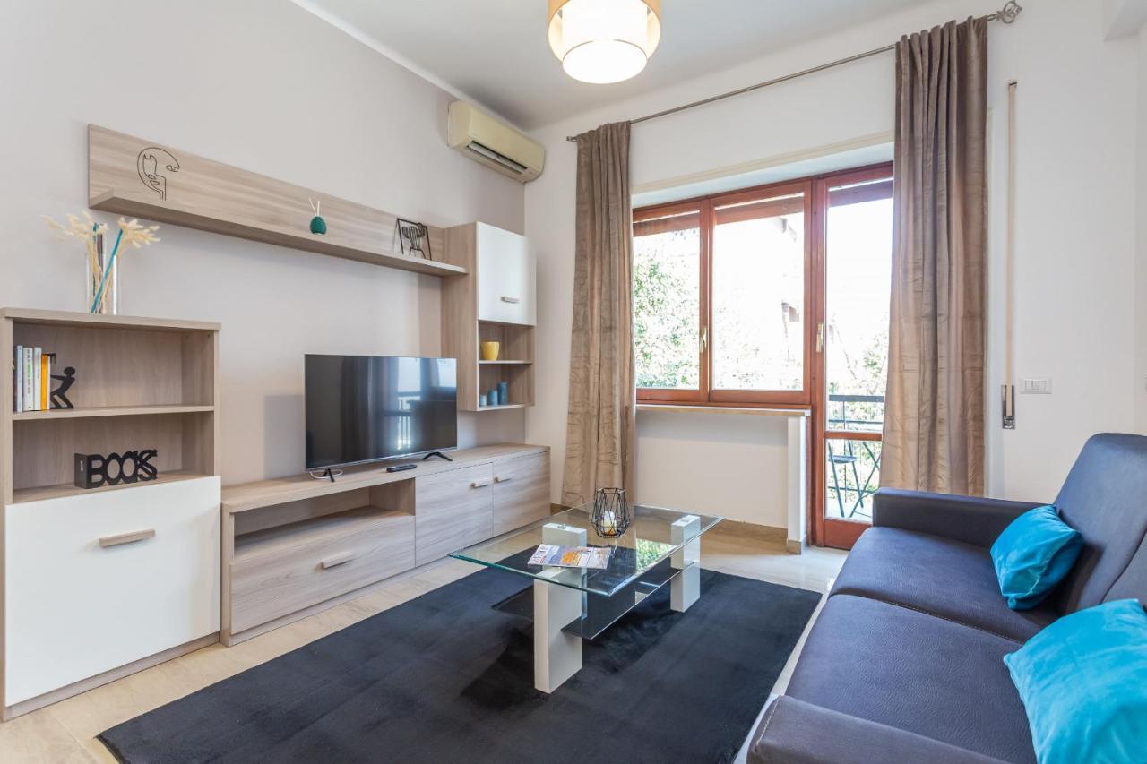 St Peter Cozy 2 Bdr Apartment With Garage Rome Buitenkant foto