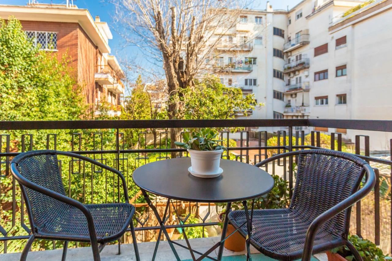 St Peter Cozy 2 Bdr Apartment With Garage Rome Buitenkant foto