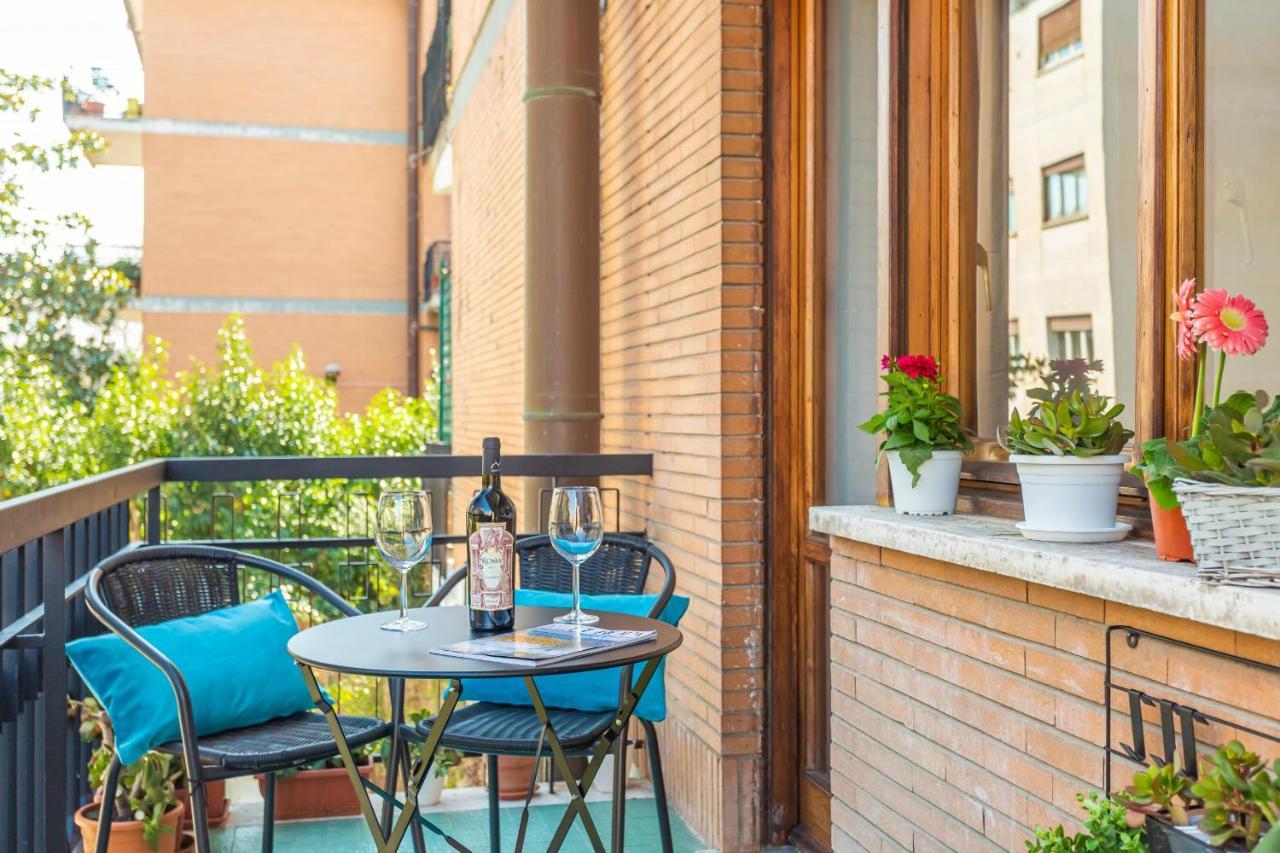 St Peter Cozy 2 Bdr Apartment With Garage Rome Buitenkant foto